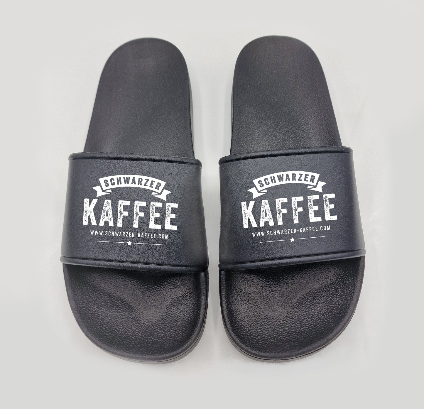 Badeschuhe Schwarzer Kaffee