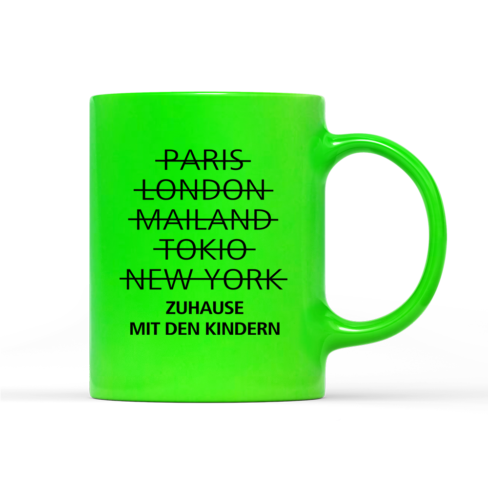 Tasse Neon zuhause mit den Kindern