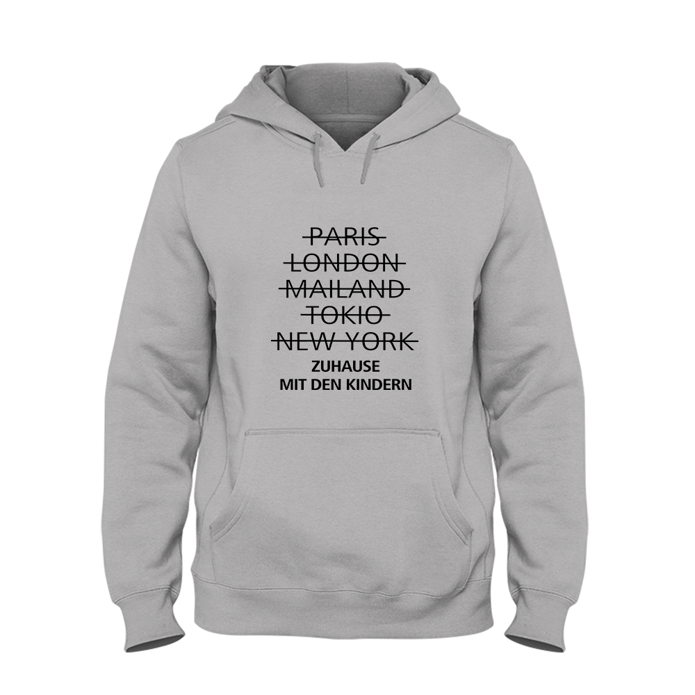 Hoodie Unisex zuhause mit den Kindern