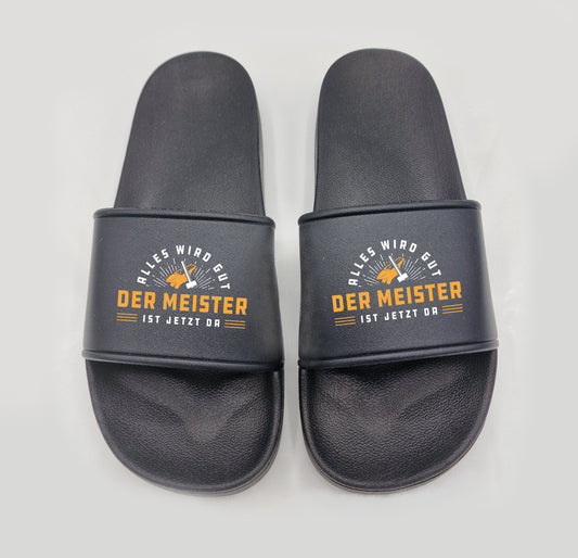 Badeschuhe Der Meister ist jetzt da!