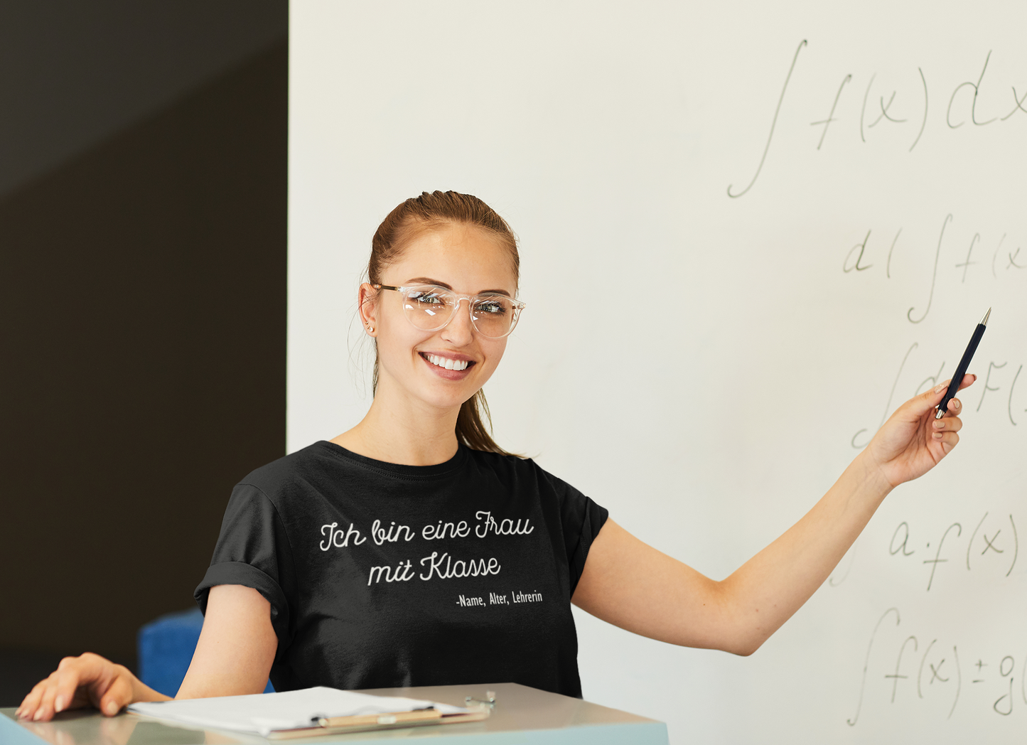 Ich bin eine Frau mit Klasse Damen T-Shirt